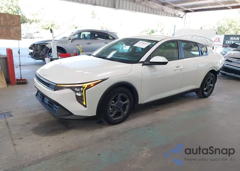 2025 Kia K4 Lxs from USA, damaged, VIN 3KPFT4DE9SE155316